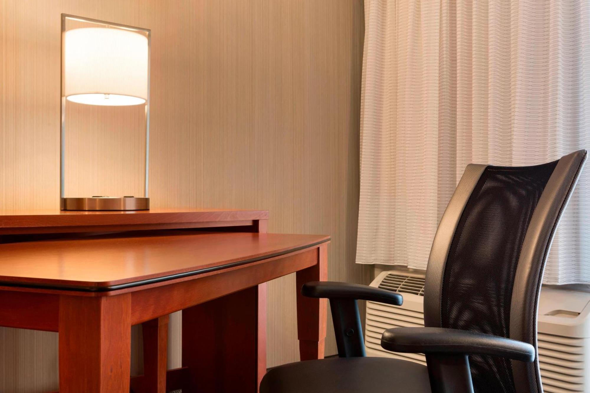 Hotel Courtyard By Marriott Champaign Zewnętrze zdjęcie