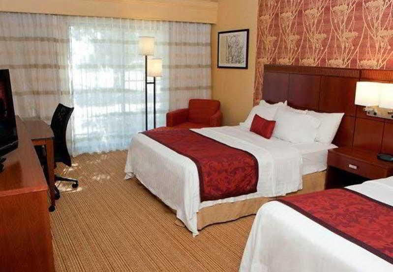 Hotel Courtyard By Marriott Champaign Zewnętrze zdjęcie